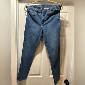 Universal Thread Jeans